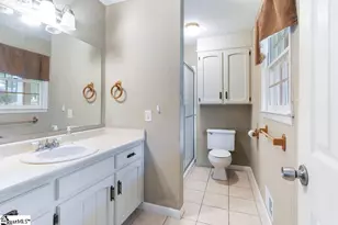 310 Slopingwood Ln, Spartanburg, SC 29301 - Photo 17