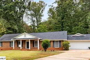 310 Slopingwood Ln, Spartanburg, SC 29301 - Photo 5