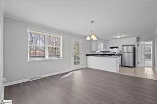 104 Cascade Dr, Greer, SC 29651 - Photo 9