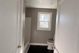 526 E Greer St, Honea Path, SC 29654 - Photo 15