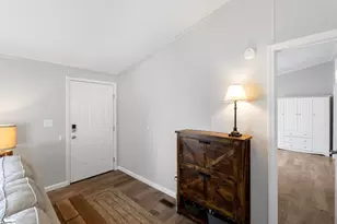 130 Kentmont Ln, Greer, SC 29651 - Photo 5