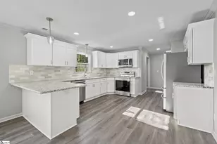 311 Austin St, Greer, SC 29651 - Photo 9