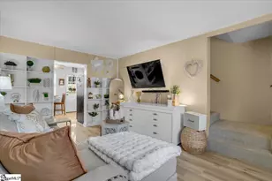 26 Faris Cir, Greenville, SC 29605 - Photo 3