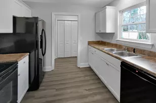 2407 E Lee Rd, Taylors, SC 29687 - Photo 17