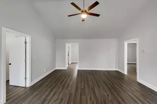 2407 E Lee Rd, Taylors, SC 29687 - Photo 23