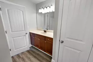 2407 E Lee Rd, Taylors, SC 29687 - Photo 11