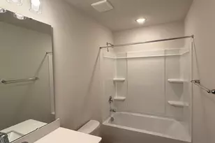 105 Riddle St, Laurens, SC 29360 - Photo 9