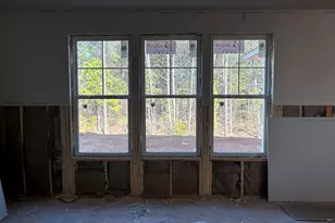 351 E Pyrenees Dr, Wellford, SC 29385 - Photo 13