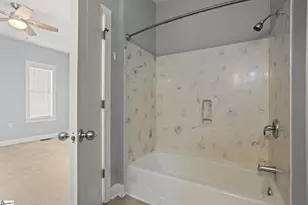 15A Oakhurst Ave, Greenville, SC 29609 - Photo 25