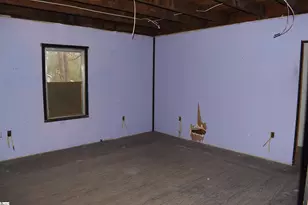 122 W 1st St, Williamston, SC 29697 - Photo 7