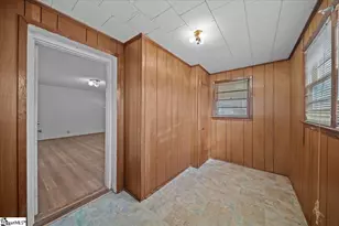 105 Barron St, Union, SC 29379 - Photo 9