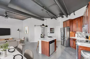 927 S Main St, Greenville, SC 29601 - Photo 9