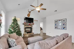 725 E Osprey Ln, Cowpens, SC 29330 - Photo 9