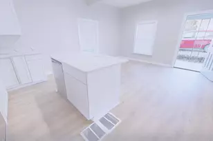 111 Hammett St, Greenville, SC 29609 - Photo 9