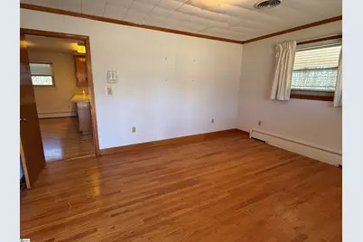 600 N Adair Street, Clinton, SC 29325 - Photo 9