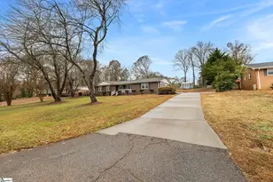 208 Huntington Dr, Anderson, SC 29625 - Photo 3