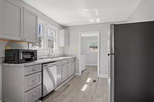 1076 Mayfair St, Spartanburg, SC 29303 - Photo 7