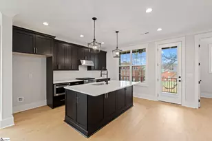 1305 Pendleton St, Greenville, SC 29611 - Photo 11