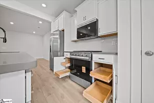 526 W Norvell Ct, Spartanburg, SC 29307 - Photo 5