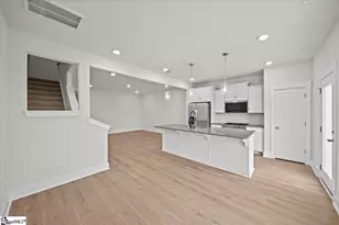 526 W Norvell Ct, Spartanburg, SC 29307 - Photo 3