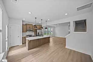 529 W Norvell Ct, Spartanburg, SC 29307 - Photo 3