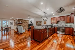 400 N Main St, Greenville, SC 29601 - Photo 5