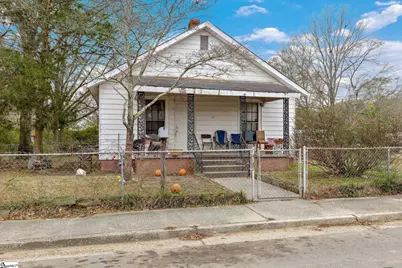 137 Pine Street, Clinton, SC 29325 - Photo 1