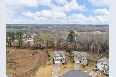 655 Autumn Breeze Walk, Inman, SC 33153 - Photo 3