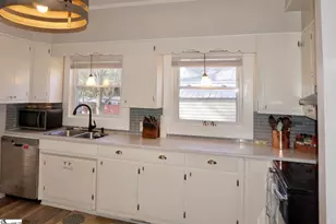 208 Hill St, Wellford, SC 29385 - Photo 9