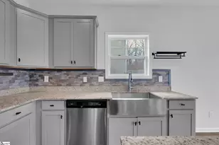 503 Torrington Dr, Duncan, SC 29334 - Photo 9