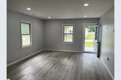 107 Bennett Street, Greer, SC 29651 - Photo 5