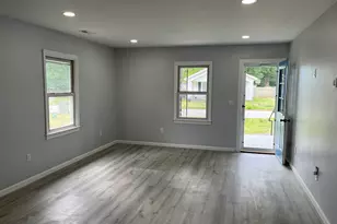 107 Bennett St, Greer, SC 29651 - Photo 5