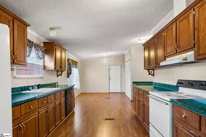 105 Oldfield Circle, Williamston, SC 29697 - Photo 11