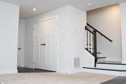 17 Rollins Avenue, Greenville, SC 29607 - Photo 9