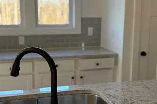 5081 Sunnycreek Dr, Boiling Springs, SC 29316 - Photo 9