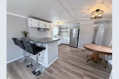 303 Trail Court, Williamston, SC 29697 - Photo 5