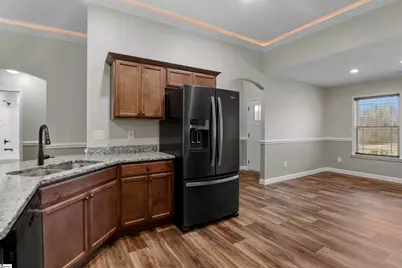 211 Daybreak Court, Wellford, SC 29385 - Photo 9