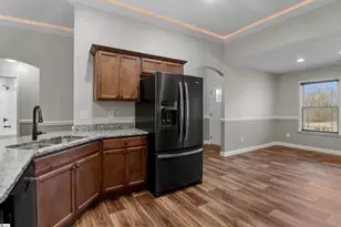 211 Daybreak Ct, Wellford, SC 29385 - Photo 9