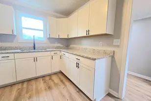 10 Oconee Ave, Greenville, SC 29617 - Photo 3