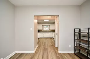 921 Barnwell Rd, Spartanburg, SC 29303 - Photo 13