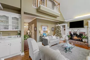 310 Greenview Cir, Greenville, SC 29609 - Photo 9