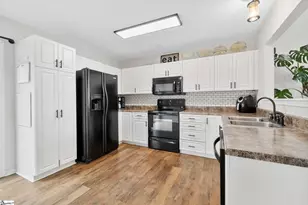 247 W Pheasant Hill Dr, Duncan, SC 29334 - Photo 9