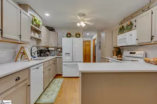 124 Hillside Cir, Easley, SC 29640 - Photo 17