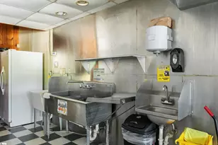 869 Poplar St, Clinton, SC 29325 - Photo 13