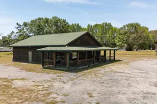 869 Poplar St, Clinton, SC 29325 - Photo 3