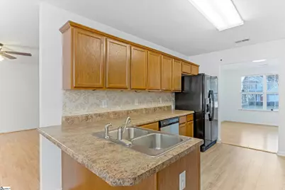 301 Carnahan Drive, Spartanburg, SC 29306 - Photo 9