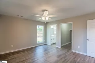 304 Lakeview Dr, Laurens, SC 29360 - Photo 11