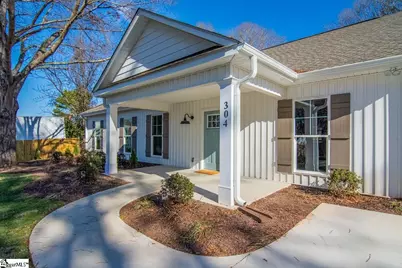 304 Lakeview Drive, Laurens, SC 29360 - Photo 3