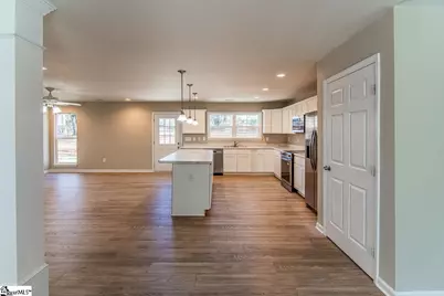 304 Lakeview Drive, Laurens, SC 29360 - Photo 13