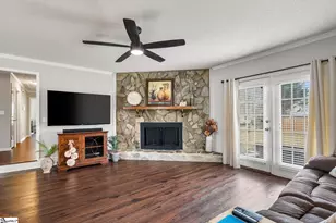 100 De Kalb Dr, Greer, SC 29650 - Photo 9